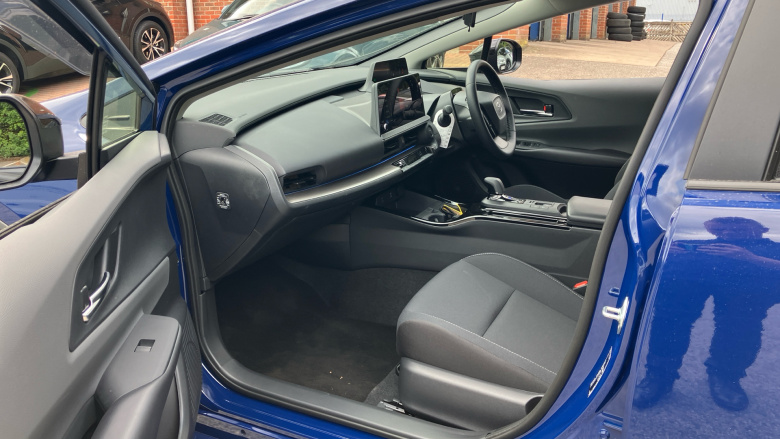 Toyota Prius 2.0 PHEV Design 5dr CVT Hatchback